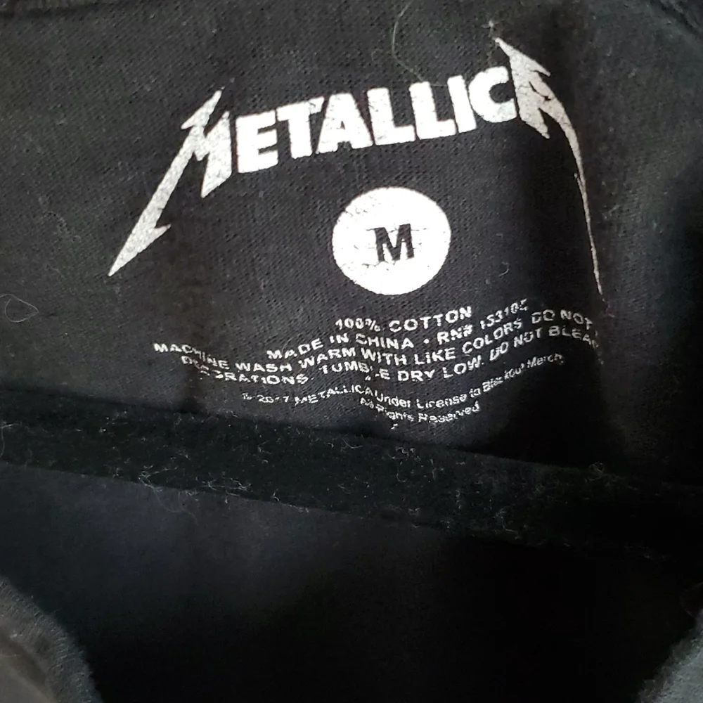 •metallica shirt - Picture 2 of 6